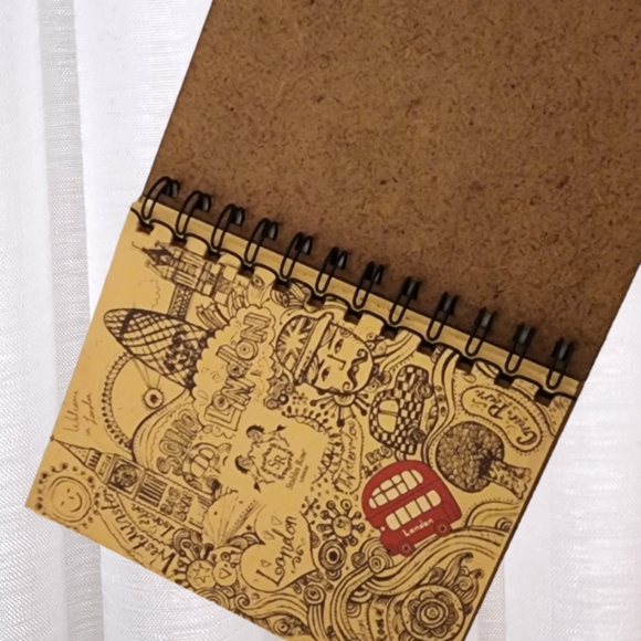 London 3D spiraled notebook NWOT - Picture 4 of 5